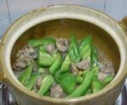 美味的黄豆排骨焖苦瓜