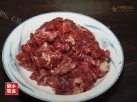 家常菜沙茶牛肉做法图解2)