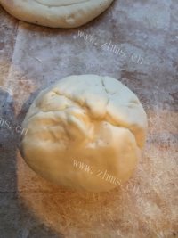 美味黄金土豆馅饼做法图解4)
