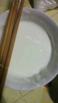 自制微波炉蛋糕做法图解1)