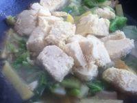 家常菜白菜炖冻豆腐做法图解8)