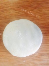 诱人的豆沙菊花酥做法图解16)