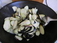 「DIY」酱香茄子做法图解5)
