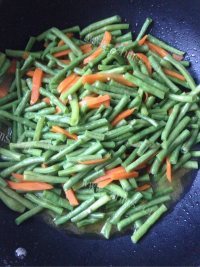 炒豆角做法图解6)
