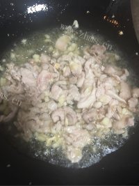 家常菜土豆片炒肉做法图解4)