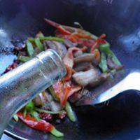 口感好的家常小炒肉做法图解8)