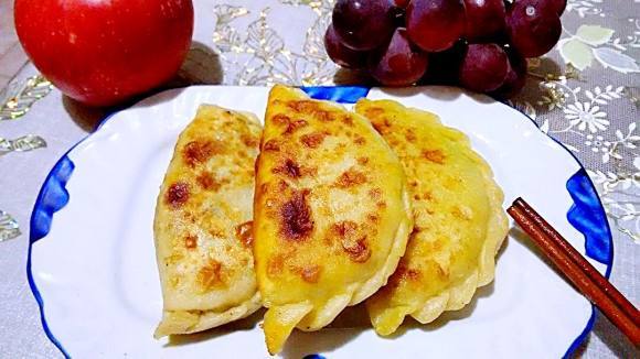 特色美食韭菜盒子