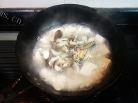 美味螃蟹豆腐姬菇羹做法图解7)