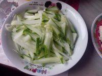 清爽的黄瓜拌豆皮做法图解3)
