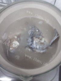 「念念不忘」鱼头豆腐汤做法图解6)