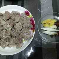 DIY牛肉炖土豆胡萝卜做法图解2)