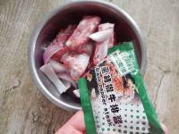 酥香香炸排骨做法图解3)