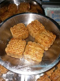 精致莲蓉蛋月做法图解5)