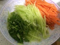 香喷喷的鱼香肉丝做法图解2)