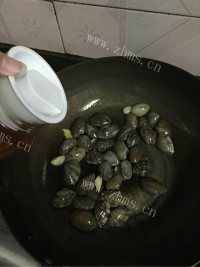 香浓红烧花蛤做法图解4)