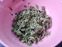 家常菜香椿芽摊鸡蛋做法图解3)