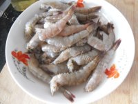 唇齿留香的蒜蓉炒虾做法图解2)