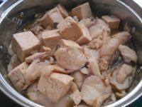 家常菜豆腐炖鱼