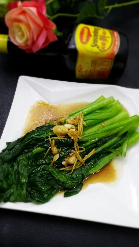 美味佳肴般的白灼菜心