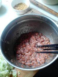 家常猪肉白菜饺子做法图解7)