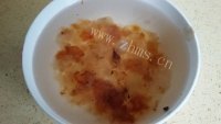 美味的花生银耳桃胶做法图解1)