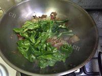 鲜椒小炒五花肉片做法图解8)