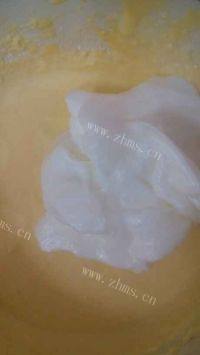 色泽不错的酸奶芝士蛋糕做法图解11)