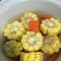 美味的玉米排骨汤的做法图解六