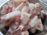 腌菜压肉做法图解1)