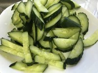 家常菜青瓜炒牛肉做法图解1)