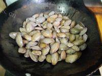 美味的青椒炒花甲做法图解2)