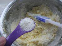 清脆爽口的花生芝麻酥饼做法图解7)