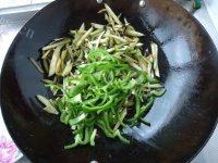 家常菜炒茄丝做法图解6)