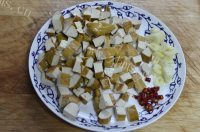 家常雪菜毛豆炒豆干做法图解3)