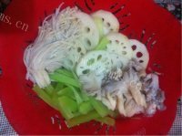 美味佳肴般的麻辣香锅做法图解2)