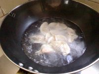 好吃的鱼蓉粉丝饺做法图解9)