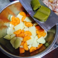 美味的咖喱鸡肉做法图解2)