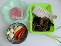 美味的鱼香肉丝盖浇饭做法图解1)