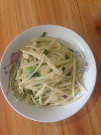 家常菜炒土豆丝