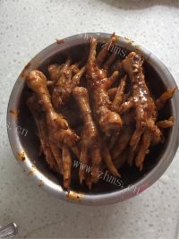 麻辣鲜香蒜蓉辣椒酱风爪做法图解8)