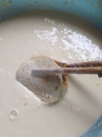 家常草菇烩西兰花做法图解14)