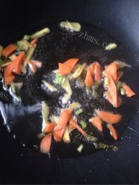 美味的烩藕圆做法图解2)