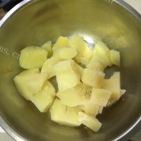 甜甜的椰蓉芝士土豆球做法图解4)