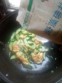 易做的黄瓜炒蛋