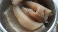 美味的水晶猪皮冻做法图解5)