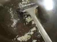 十分可口的糖醋土豆做法图解4)