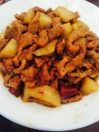 家常土豆炖酥肉做法图解3)