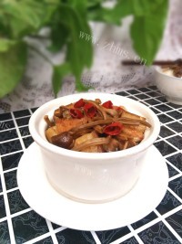 好吃的茶树菇焖五花肉做法图解10)