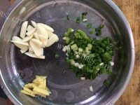 美味的清炒蛏子做法图解2)