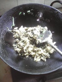 美味的炒酸白菜做法图解2)